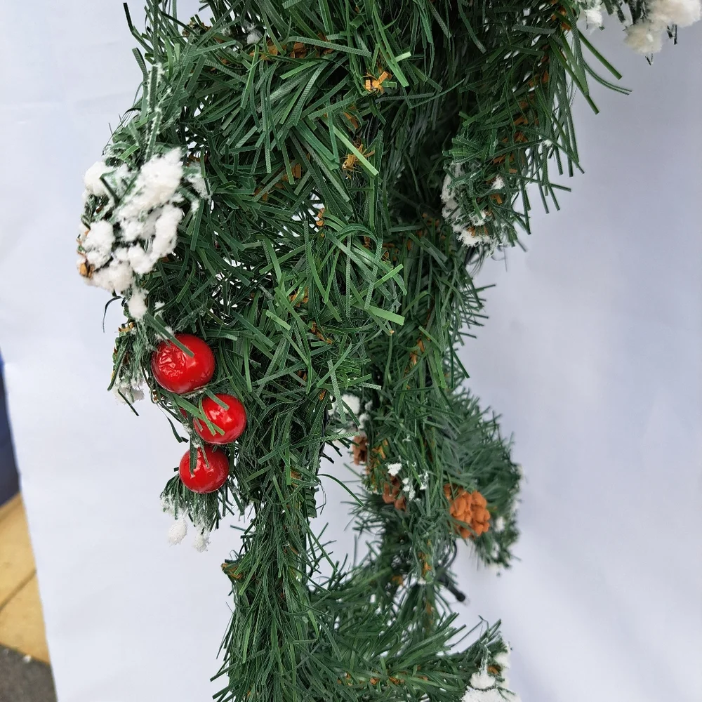 6ft pre lit Christmas Garland